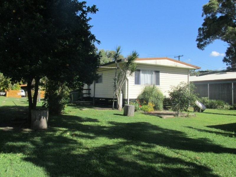 9 Dalpura Street, Macleay Island QLD 4184