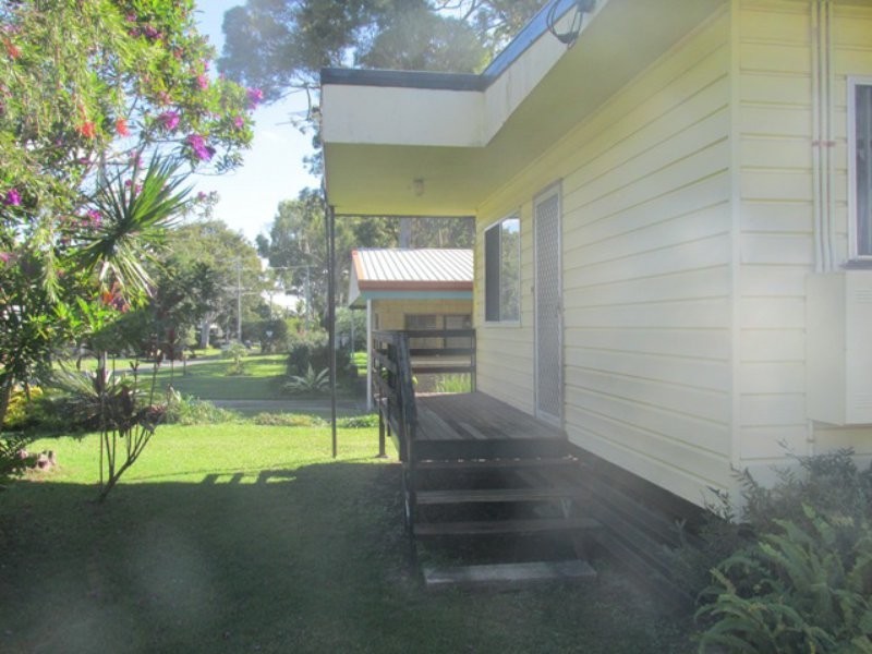 9 Dalpura Street, Macleay Island QLD 4184