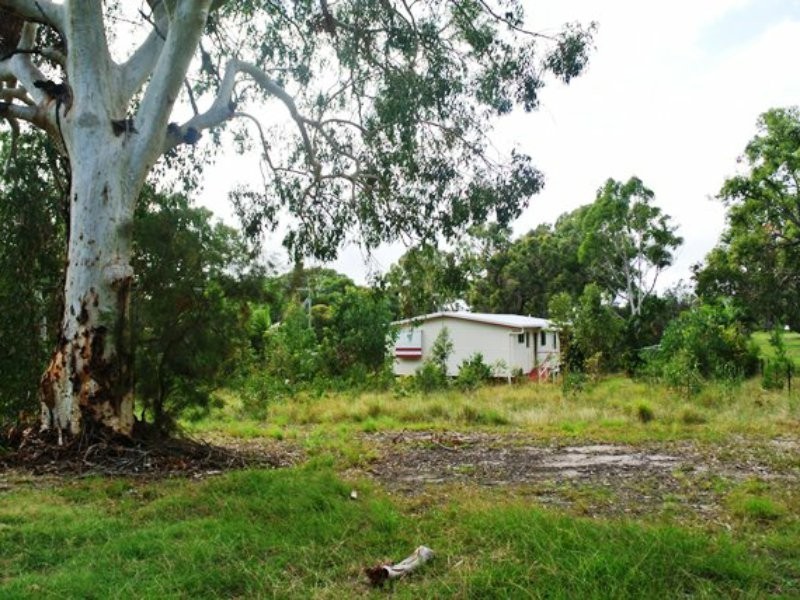 32 Barramundi Street, Macleay Island QLD 4184