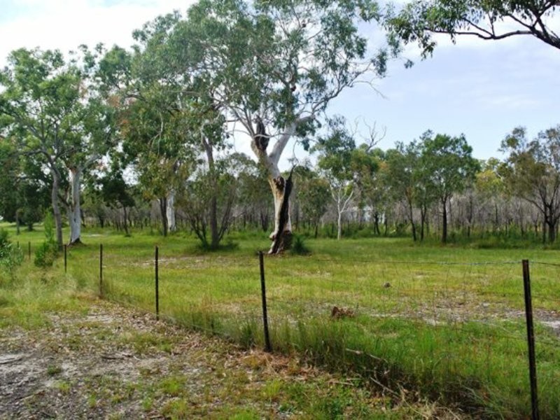 32 Barramundi Street, Macleay Island QLD 4184