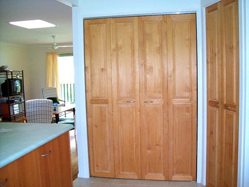 8 Blue Water Crescent, Macleay Island QLD 4184