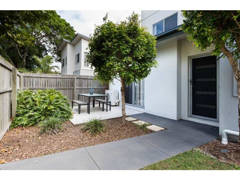 2/8 Boat Street, Victoria Point QLD 4165