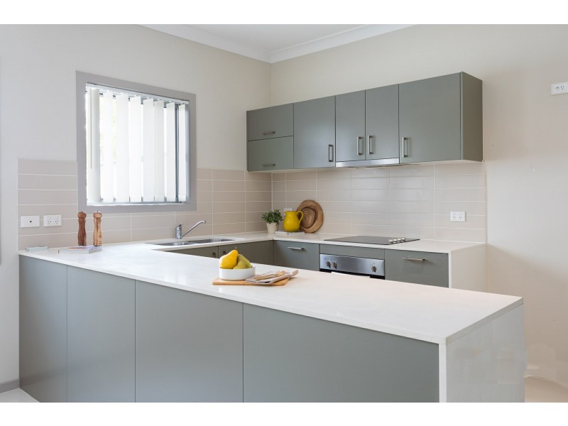 2/8 Boat Street, Victoria Point QLD 4165