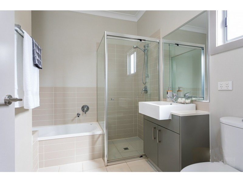 2/8 Boat Street, Victoria Point QLD 4165