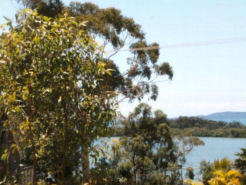 5 Wake Street, Macleay Island QLD 4184