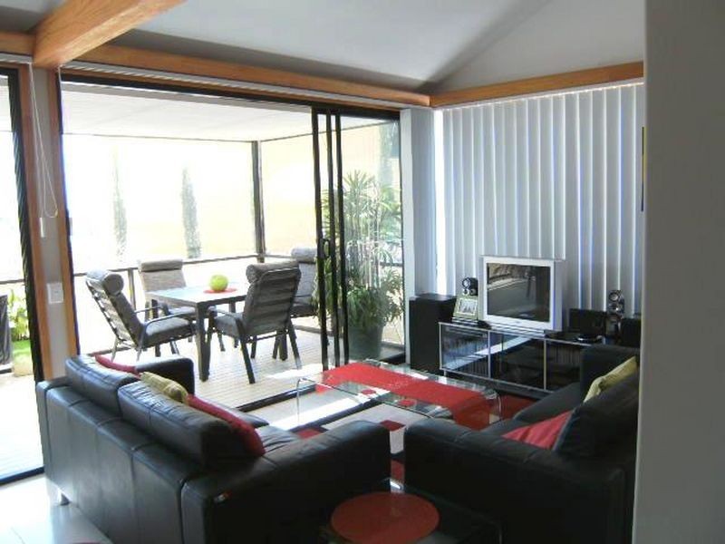 5 Wake Street, Macleay Island QLD 4184