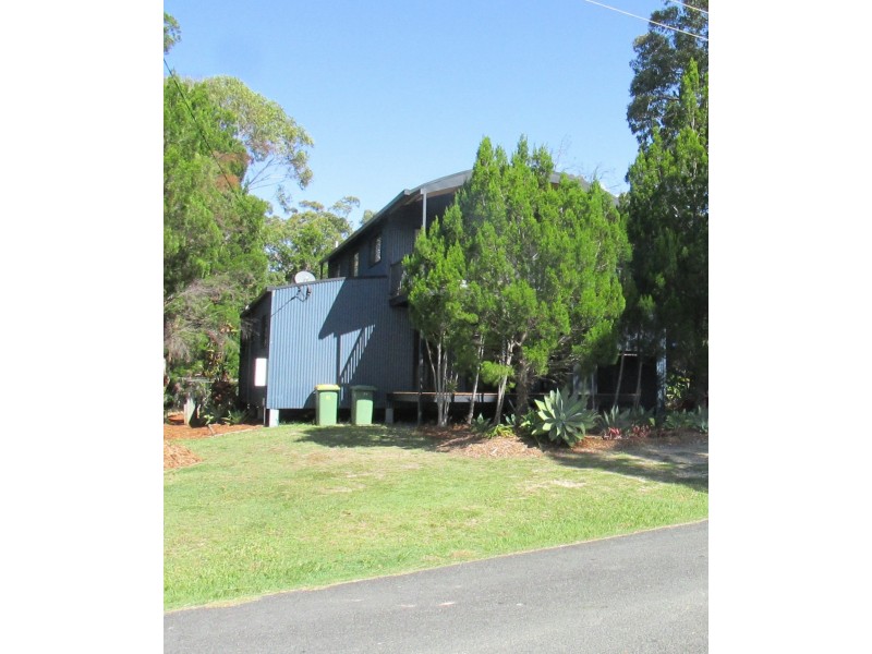 24 Barramundi Street, Macleay Island QLD 4184