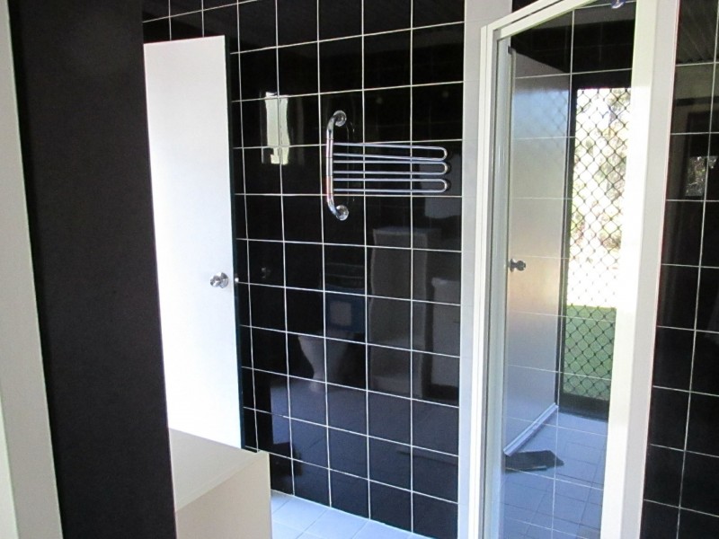 24 Barramundi Street, Macleay Island QLD 4184