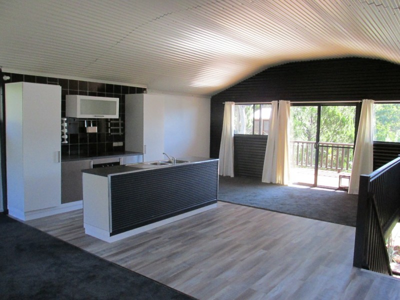 24 Barramundi Street, Macleay Island QLD 4184