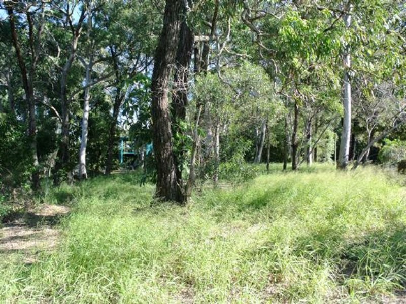 9 Boat Harbour Avenue, Macleay Island QLD 4184