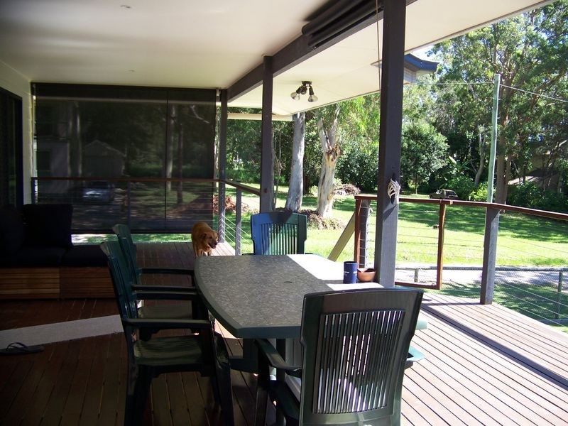 1 Dinjerra, Macleay Island QLD 4184