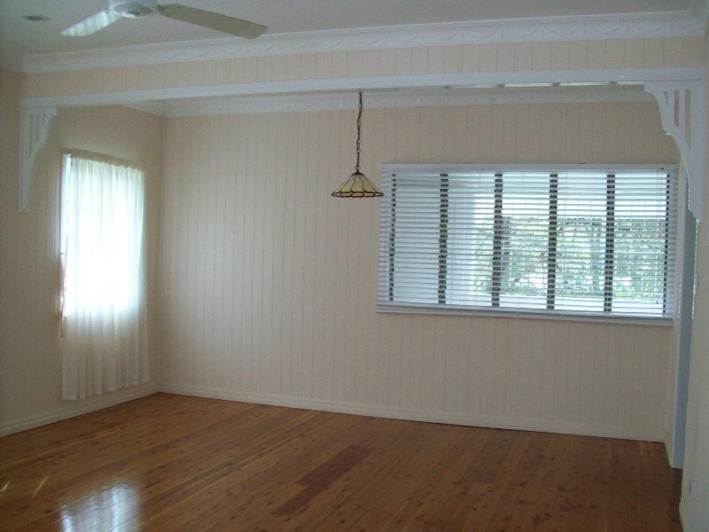 17 Noon Muckle Street, Macleay Island QLD 4184
