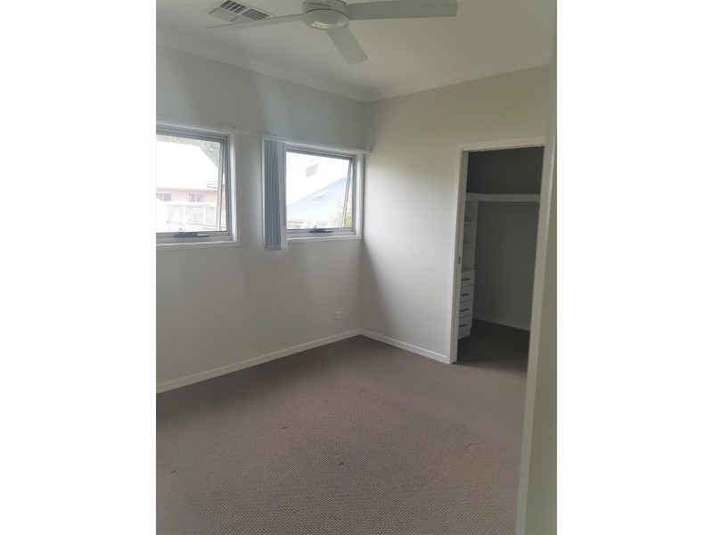 8/18 BAINBRIDGE STREET, Ormiston QLD 4160