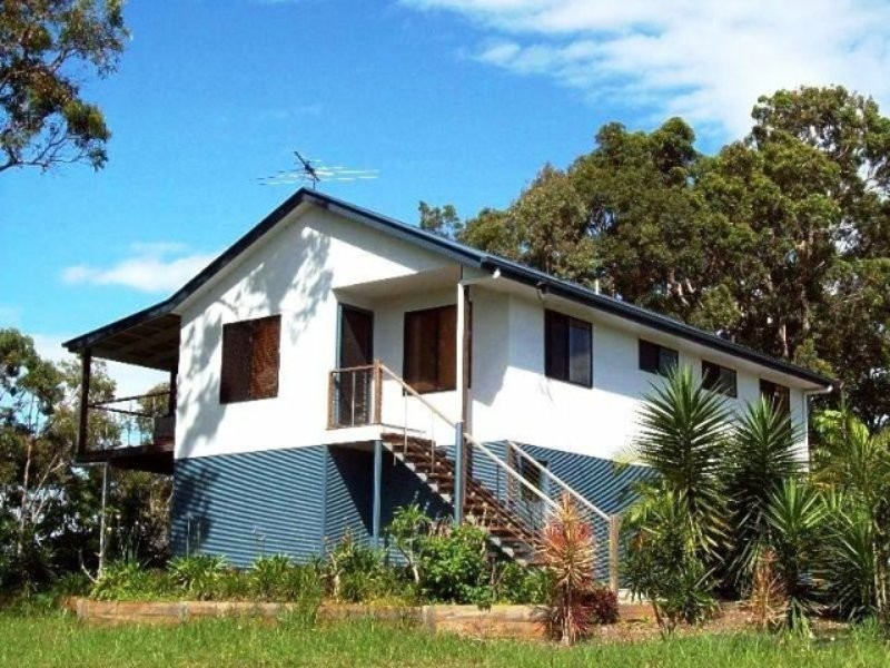 36 Blue Waters Crescent, Macleay Island QLD 4184