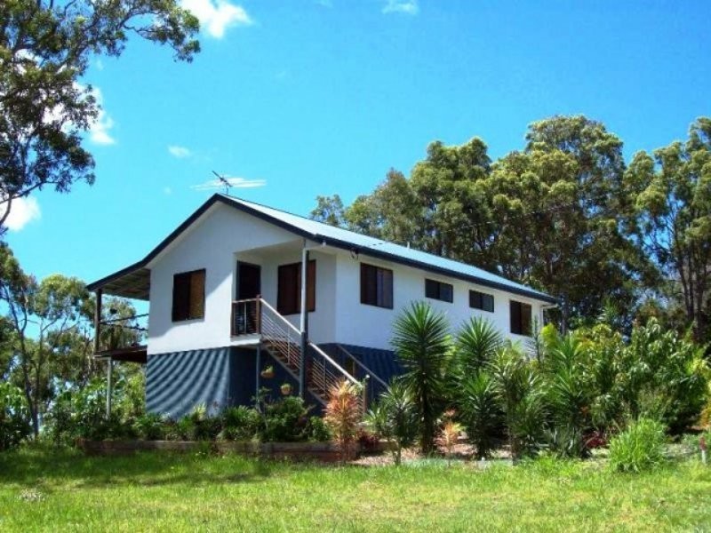 36 Blue Waters Crescent, Macleay Island QLD 4184