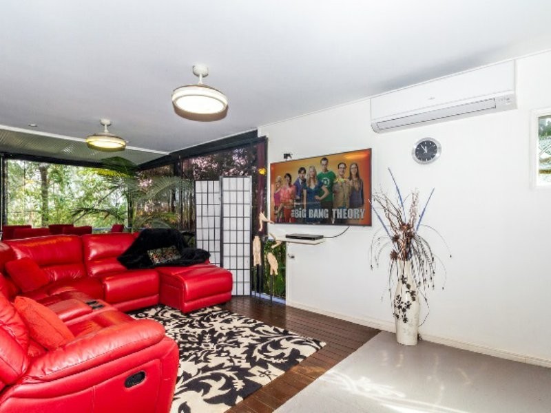 82 Treasure Island Avenue, Karragarra Island QLD 4184