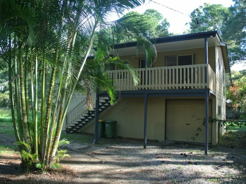 169 High Central Road, Macleay Island QLD 4184