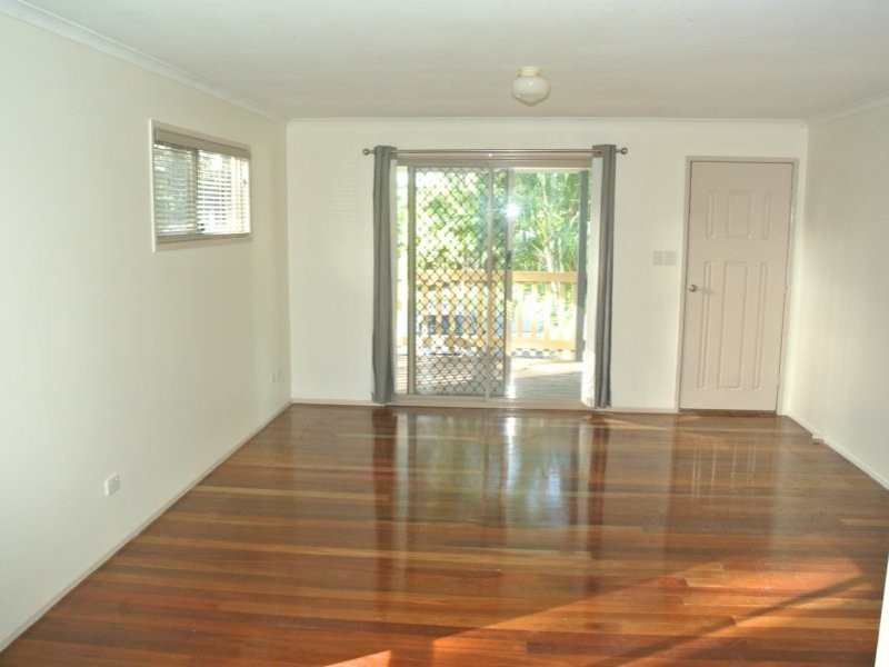 169 High Central Road, Macleay Island QLD 4184