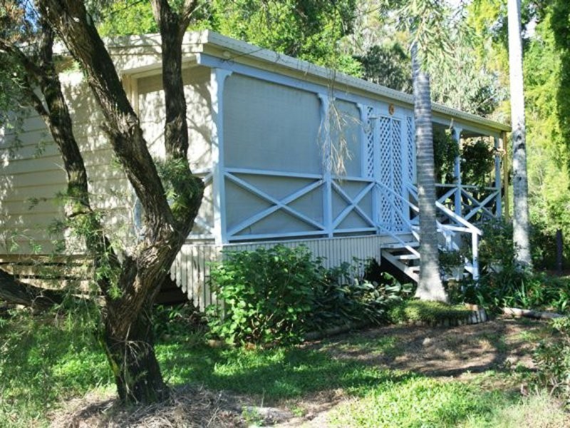 160 High Central Road, Macleay Island QLD 4184