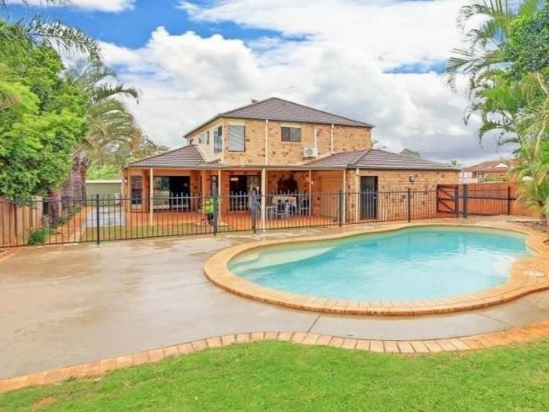 4 Balsa Court, Victoria Point QLD 4165
