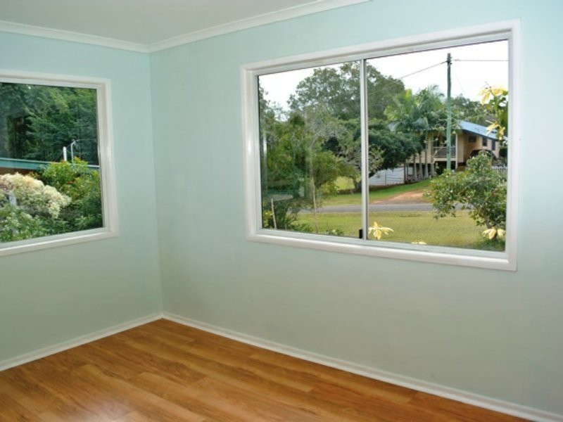 6 Eastbourne Terrace, Macleay Island QLD 4184