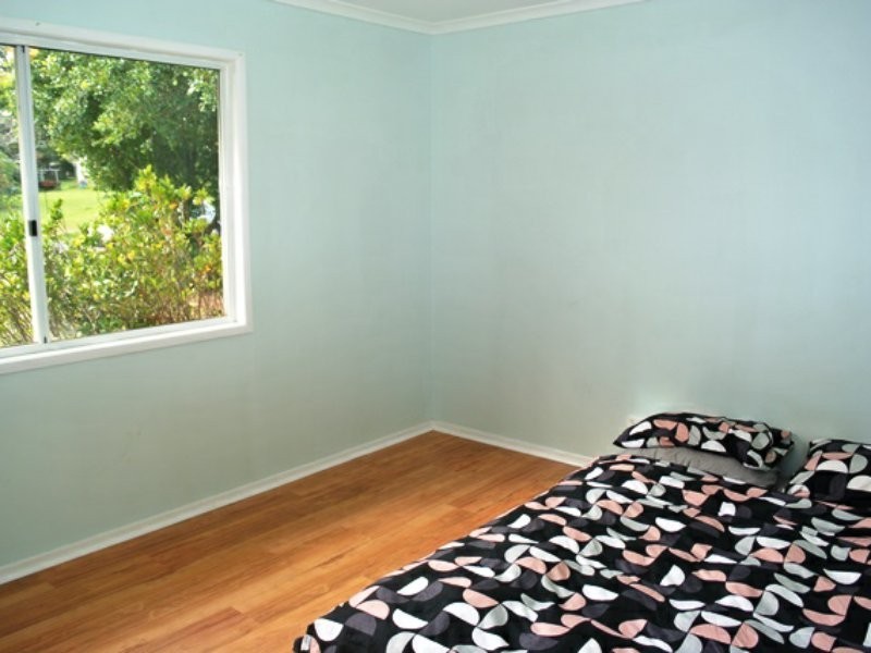 6 Eastbourne Terrace, Macleay Island QLD 4184