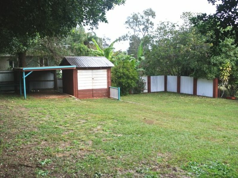 6 Eastbourne Terrace, Macleay Island QLD 4184