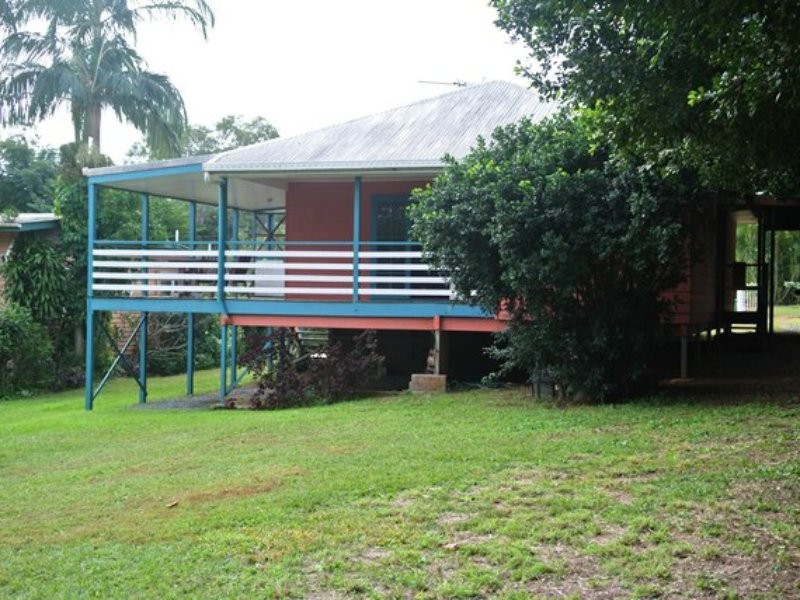6 Eastbourne Terrace, Macleay Island QLD 4184