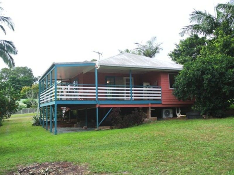6 Eastbourne Terrace, Macleay Island QLD 4184