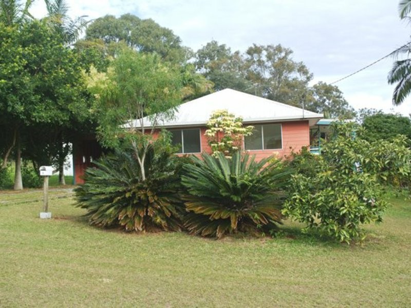 6 Eastbourne Terrace, Macleay Island QLD 4184