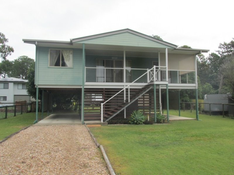 177 High Central Road, Macleay Island QLD 4184