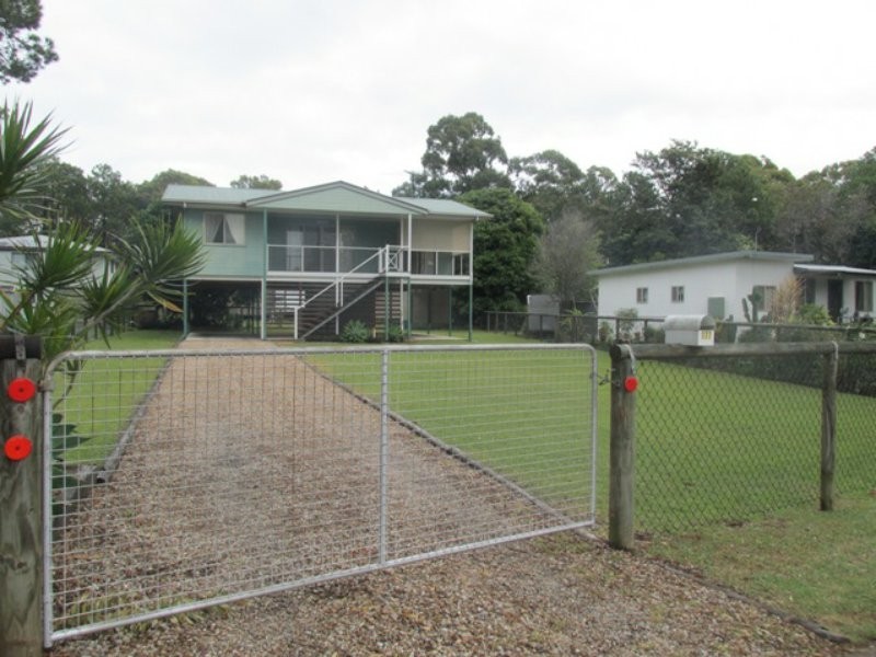 177 High Central Road, Macleay Island QLD 4184