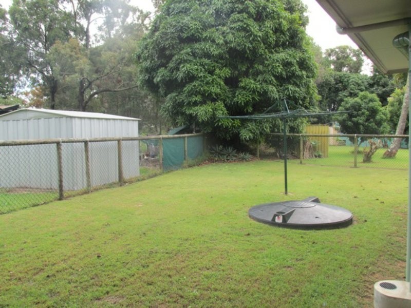 177 High Central Road, Macleay Island QLD 4184
