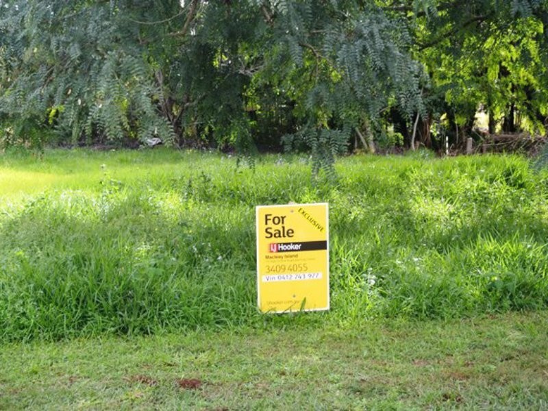 19 Curlew Street, Macleay Island QLD 4184