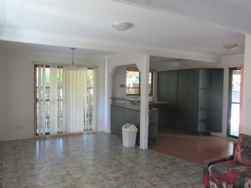 10 Barramundi Street, Macleay Island QLD 4184