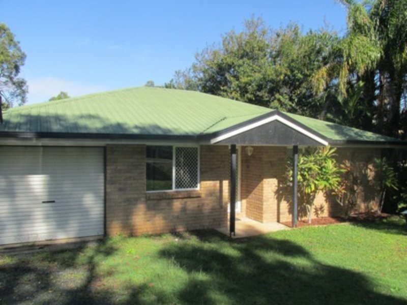 16 Calm Waters Crescent, Macleay Island QLD 4184