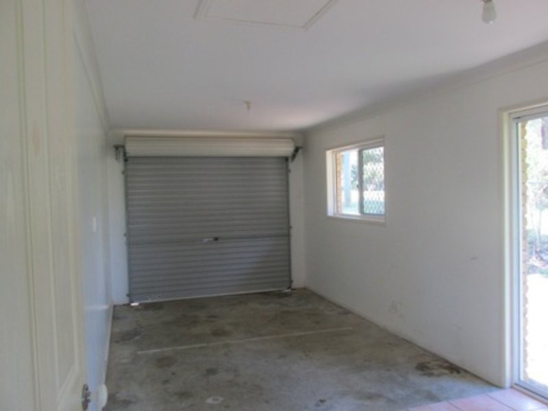 16 Calm Waters Crescent, Macleay Island QLD 4184