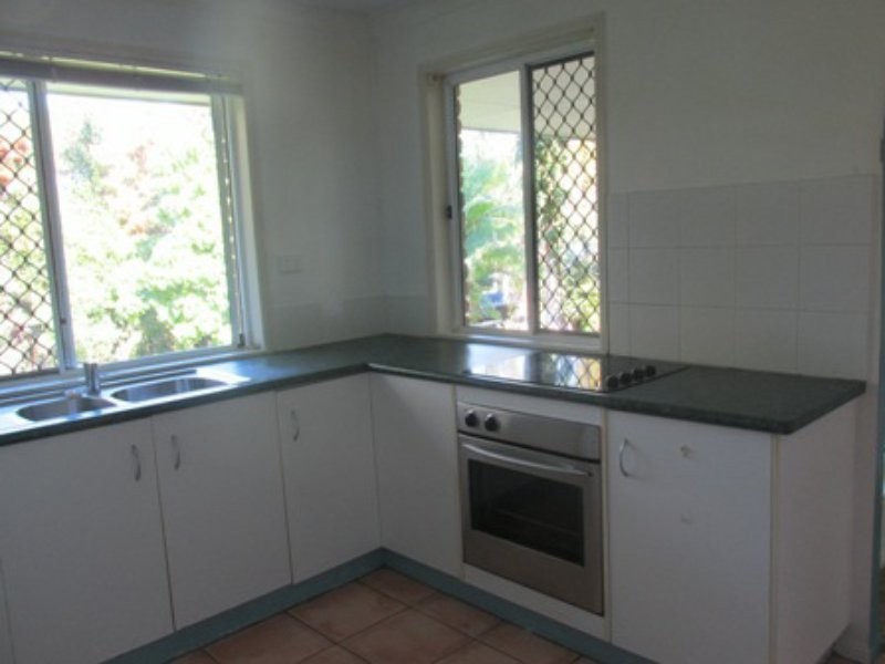 16 Calm Waters Crescent, Macleay Island QLD 4184