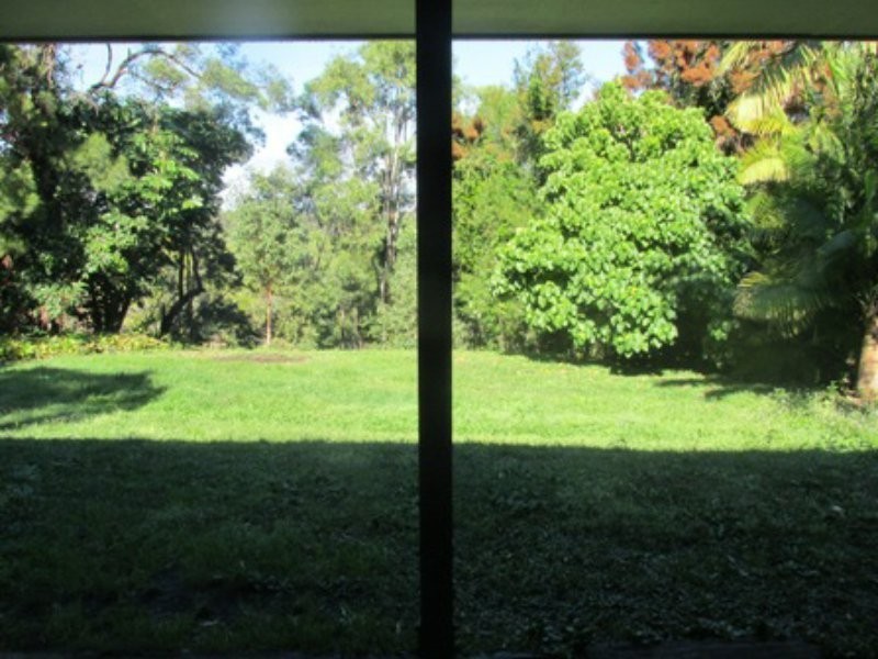 16 Calm Waters Crescent, Macleay Island QLD 4184