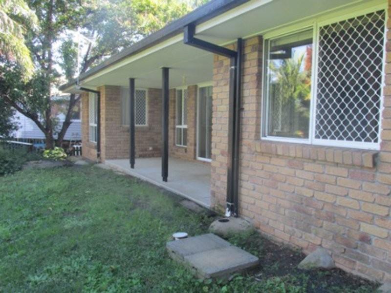 16 Calm Waters Crescent, Macleay Island QLD 4184