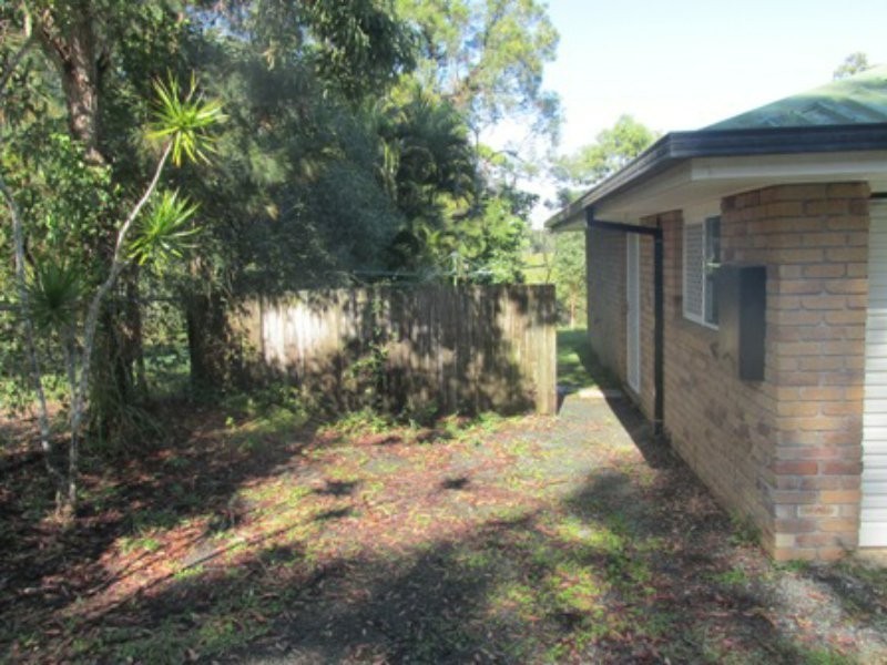 16 Calm Waters Crescent, Macleay Island QLD 4184