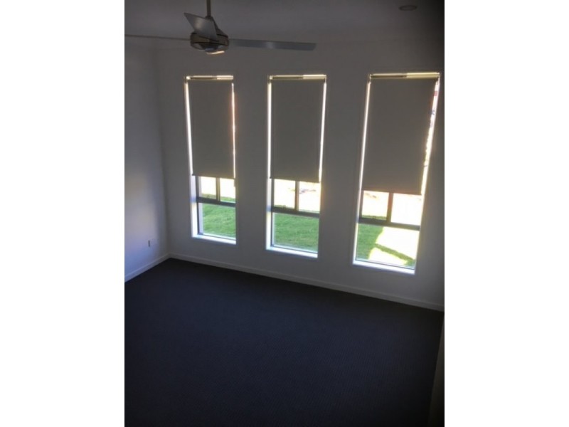 10 Woodhaven Close, Redland Bay QLD 4165