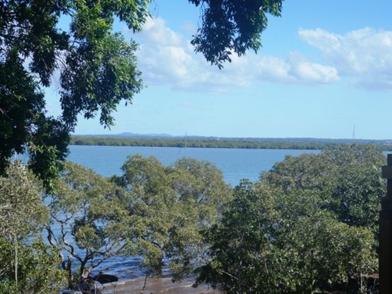 104 Western Road, Macleay Island QLD 4184