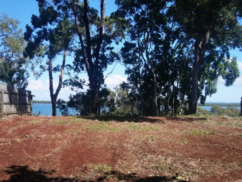104 Western Road, Macleay Island QLD 4184