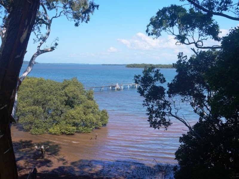 104 Western Road, Macleay Island QLD 4184