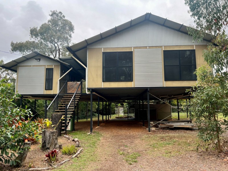 4 Ray Street, Macleay Island QLD 4184