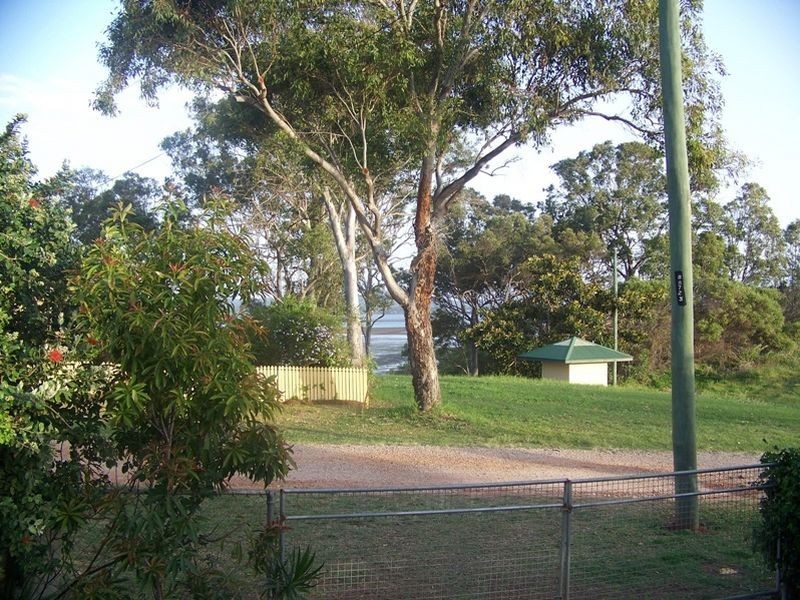 3 Resthaven Drive, Lamb Island QLD 4184