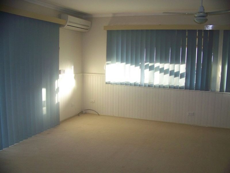 3 Resthaven Drive, Lamb Island QLD 4184