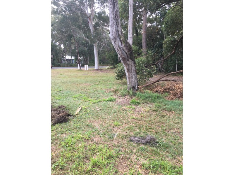 6 Noon Muckle Street, Macleay Island QLD 4184