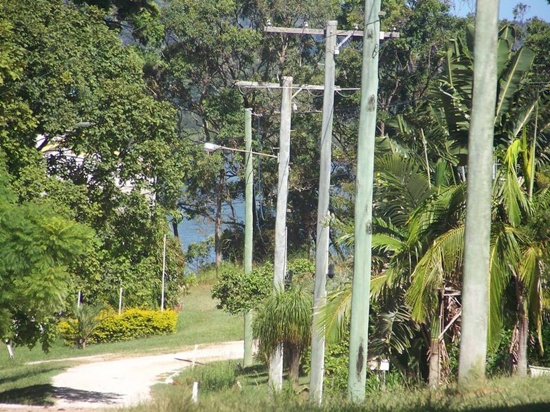 10 Pine Avenue, Lamb Island QLD 4184
